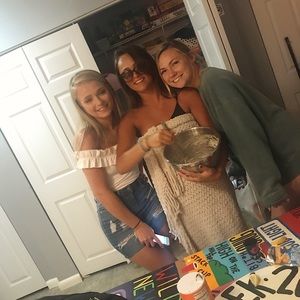 Meet your Posher, Deirdre